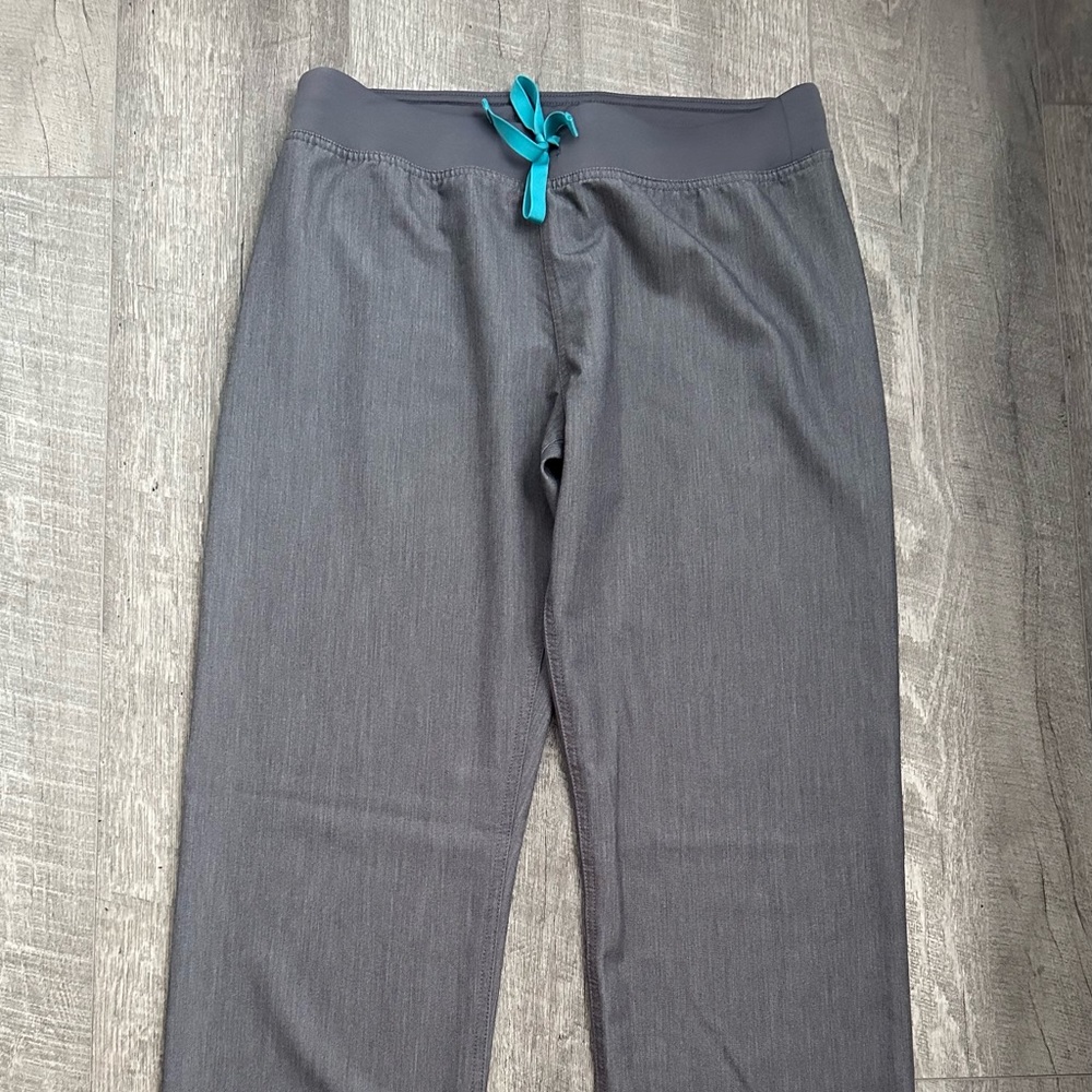 FIGS Livingston Basic Scrub Pants